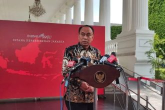 Menteri Komunikasi dan Informatika (Menkominfo) Budi Arie Setiadi tidak secara tegas membantah maupun mengonfirmasi bahwa pertemuan Presiden Jokowi dengan ketua umum partai politik pada akhir Mei membahas perombakan kabinet atau reshuffle.