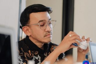 Berita tentang presenter terkenal Ruben Onsu yang dikabarkan mencabut berkas gugatan cerainya di Pengadilan Negeri Jakarta Selatan, untuk membatalkan niat bercerai dari Sarwendah, tengah beredar luas.