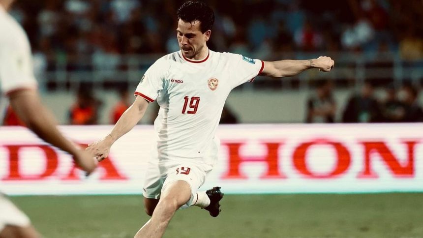 Thom Haye mencetak gol spektakuler untuk Timnas Indonesia dalam kemenangan 2-0 melawan Filipina di Stadion Utama Gelora Bung Karno pada Selasa, 11 Juni 2024.