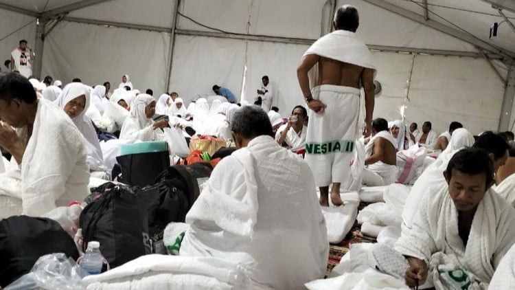 Tenda Haji Indonesia di Arafah Terlalu Kecil Sejumlah Jemaah Lansia Merasa Kesulitan (Foto: DPR RI)