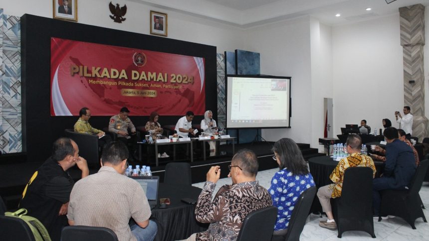 Seminar PWI Pusat dengan tema "Membangun Pilkada Sukses, Aman Partisipatif" di Hall Dewan Pers, Jalan Kebon Sirih, Jakarta Pusat, Rabu, 5 Juni 2024