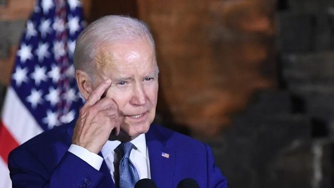 Presiden Amerika Serikat Joe Biden mengakui adanya tantangan terkait usia dan penampilannya yang kurang maksimal dalam debat pertama pemilu presiden (Pilpres) AS melawan mantan presiden Donald Trump pada Kamis, 27 Juni 2024.