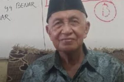 Sosok Melan Achmad alias Mbah Guru, Semangat Ngajar di Usia 78 Tahun