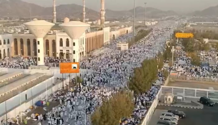 Jutaan Calon Jemaah Haji Laksanakan Wukuf di Arafah