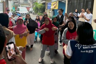Berbagi di Panti Jompo Pusaka 41, Alumni Relawan Bakti BUMN Beri Dampak Positif dan Saling Bantu