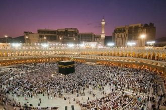 Mufti Kerajaan Arab Saudi, Dr. Fahd bin Sa'ad Al Majid, menegaskan bahwa masyarakat dari berbagai belahan dunia dilarang menunaikan ibadah haji di Tanah Suci, Makkah tanpa memiliki visa haji yang sah.