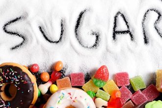Sugar craving atau kecanduan gula adalah keinginan kuat untuk mengonsumsi makanan manis. Hal ini bisa menjadi masalah karena konsumsi gula berlebihan dapat membahayakan kesehatan.