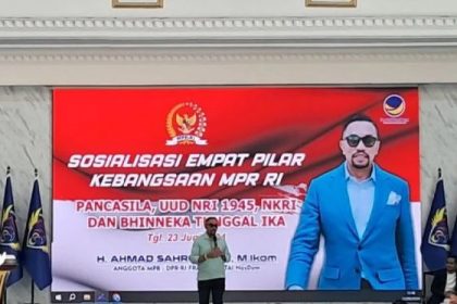 Bendahara Umum DPP Partai NasDem, Ahmad Sahroni, menyatakan bahwa menghadapi Ridwan Kamil di Pilkada Jakarta akan lebih mudah dibandingkan melawan Anies Baswedan.