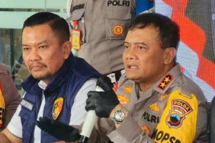 Kapolda Jawa Tengah, Irjen Ahmad Luthfi, mengungkapkan peran enam tersangka baru yang ditangkap terkait kasus pengeroyokan bos rental mobil di Sukolilo, Pati.