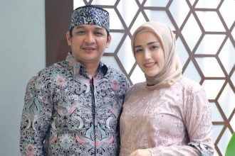 Adelia Wilhelmina dan suaminya, Pasha Ungu