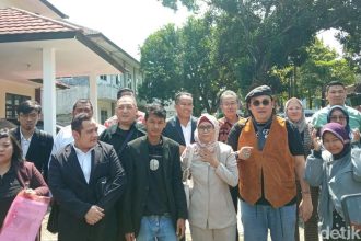 Sidang peninjauan Kembali (PK) yang diajukan Saka Tatal, eks terpidana pembunuhan Vina dan Muhammad Rizky di Cirebon, Jawa Barat. (Foto: detik.com)