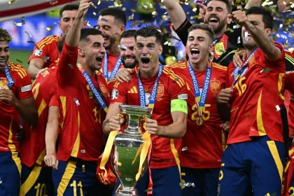 Spanyol berhasil mengalahkan Inggris dengan skor 2-1 dalam laga final Euro 2024. (Foto: Selebrasi kemenangan Spanyol di Piala Eropa 2024/UEFA)