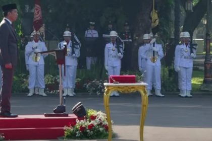 Lantik Ratusan TNI-Polri, Jokowi Singgung Revolusi 5.0