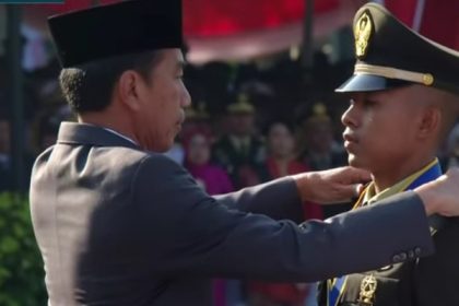 Jokowi Singgung Judi Online di Upacara Praspa TNI-Polri