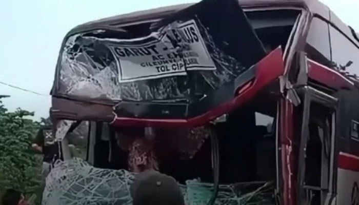 Kronologi Kecelakaan Beruntun di Tol Cipularang, Supir Bus Diduga Kurang Antisipasi