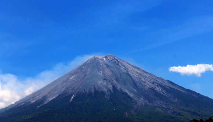 9 Kali Erupsi Beruntun, Warga Diminta Waspadai Potensi Awan Panas Guguran Gunung Semeru