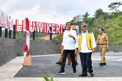 Presiden Jokowi resmikan Bendungan Leuwikeris