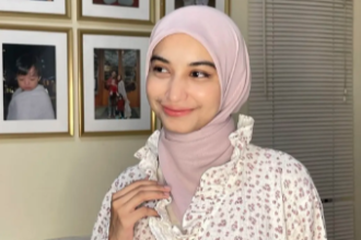 Dalam video tersebut, sorotan publik juga tertuju pada tatapan mata Cut Intan Nabila.