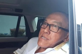 Belakangan ini, muncul rumor bahwa Jokowi akan menjadi Ketua Dewan Pembina Partai Golkar.