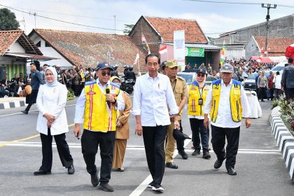 Presiden resmikan infrastruktur penting