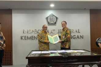 Penyerahan barang rampasan negara dari KPK kepada Kementerian Keuangan. (FOTO: KPK).