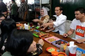 Jokowi suka kuliner Ayam Goreng Mbah Karto