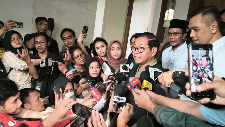 "Jadi saya sudah berdiskusi panjang lebar dengan Pak Ahok. Sekarang kita matangkan, apa yang baik dari Pak Ahok kita lanjutkan. Apa yang baik dari Pak Anies saya juga akan lanjutkan," ujar Pramono.