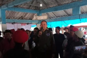 "Kami meyakini karena tekad kami berdua adalah politik yang membawa kegembiraan, tetapi bekerja keras, Cak Lontong representasi dari itu," ujar Pramono dalam acara di rumah mantan Gubernur Jakarta, Sutiyoso (Bang Yos), di Bekasi, Jawa Barat, Kamis, 5 September 2024.