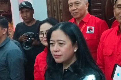 “Kan saya juga sering ketemu Prabowo di acara-acara Prabowo. Jadi, ya, selalu berkomunikasi, selalu bersilaturahmi,” tambahnya.