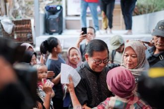 "Saya merasa paling utama adalah bagaimana setiap saya datang ke warga, terutama di grassroot, mereka itu memberikan dukungan dari mata-mata yang wajah dan sinar matanya yang benar-benar ingin memberikan dukungan dengan baik," tambahnya.