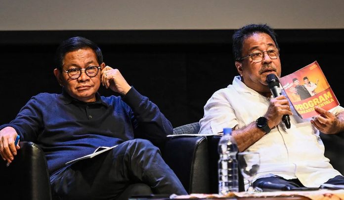 "Artinya kita akan cari cara supaya memperingan beban kota," ujarnya.