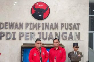 "Terkait dengan saudari Tia ini, didasarkan bahwa kami menyampaikan kronologis, bahwa pada 13 Mei 2024, seluruh Provinsi Banten memutus delapan PPK di delapan kecamatan di Dapil Banten I, Lebak dan Pandeglang. Ini terbukti bersalah melakukan pelanggaran pemindahan suara yang menguntungkan saudari Tia Rahmania," jelasnya.