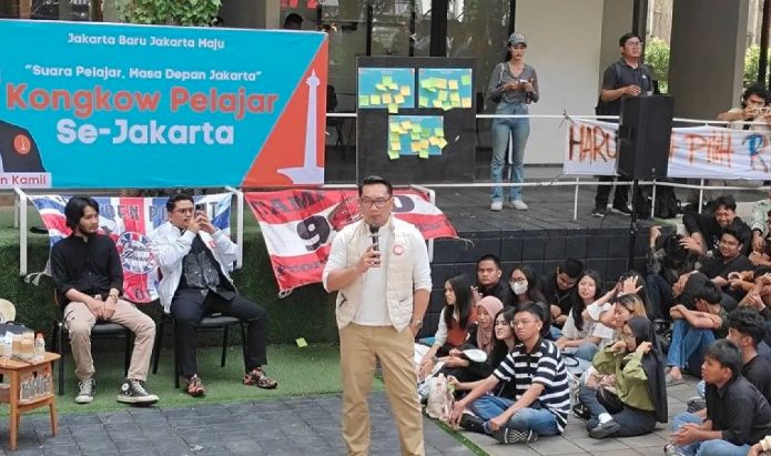 Survei yang dilakukan oleh Lembaga Survei Indonesia (LSI) pada 6-12 September 2024, dengan melibatkan 1.200 responden dari DKI Jakarta yang dipilih menggunakan metode multistage, dan memiliki margin of error sebesar +/- 2,9 persen pada tingkat kepercayaan 95 persen, menempatkan Ridwan Kamil di puncak popularitas Pilkada Jakarta.