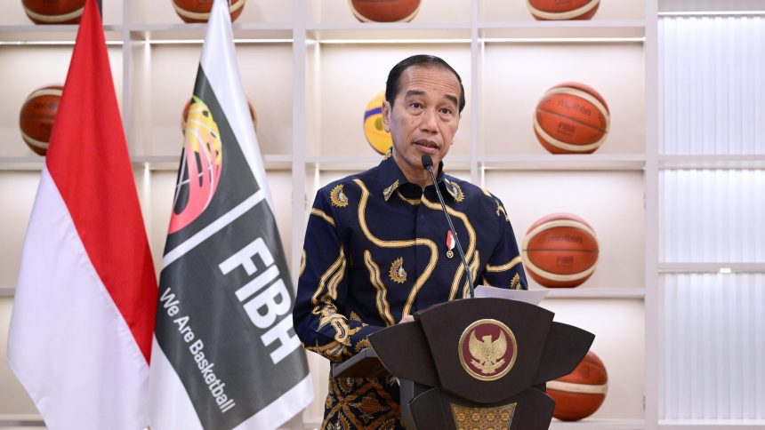 “Dengan melakukan pembinaan dan pelatihan dengan menyelenggarakan event olahraga sebanyak mungkin dan dengan membangun venue-venue berstandar internasional. Dan tentu juga dengan mempererat kerja sama dengan federasi internasional seperti FIBA sebagai induk olahraga basket dunia,” tambahnya.