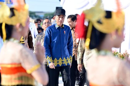 "Inilah memang fakta yang ada di lapangan. Padahal kita membutuhkan daya saing, kecepatan, ketepatan waktu yang tidak bisa ditawar lagi," tambahnya.