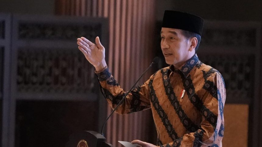 "Saya senang beberapa kali saat BAZNAS mengadakan acara di istana, semuanya sudah dilakukan dalam bentuk digitalisasi, ini adalah bentuk kecepatan yang saya inginkan," kata Jokowi.