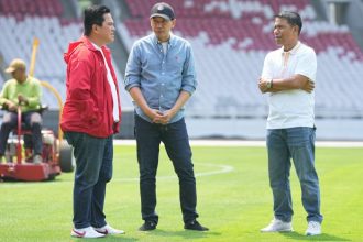 "Usai kemarin kita mampu mencuri satu poin melawan Arab Saudi, maka laga kandang pertama Timnas melawan Australia menjadi sangat krusial. Jadi kami pastikan kondisi rumput dan stadion benar-benar prima sehingga Timnas bisa meraih hasil maksimal," tambahnya.