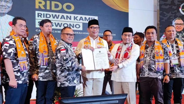 "Jadi Jakarta ini sangat kompleks permasalahannya, ekspektasi atau keinginan warga Jakarta ini terlalu tinggi Sekalipun anggarannya sudah Rp 83 Triliun, tapi harapannya lebih jauh. Sekalipun masyarakatnya cerdas-cerdas, lebih maju, lebih modern, serba baik, mohon maaf dibandingkan banyak provinsi lainnya. Tapi tetap saja warga Jakarta ini Ekspektasi dan keinginan ini sangat tinggi. Sangat kritis, sangat dinamis dan ingin terus berinteraksi," jelasnya.