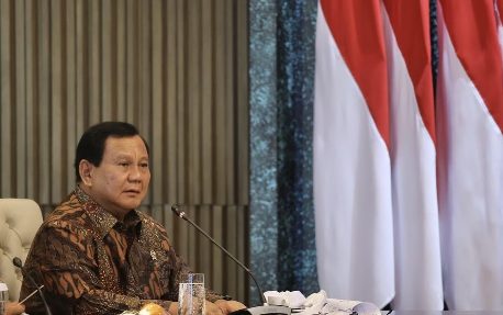 "Ya tentu yang prioritas adalah dari Koalisi Indonesia Maju. Nah kemudian juga Pak Prabowo mempertimbangkan proporsionalitas dari usulan kelompok masyarakat, misalnya ormas ya, bisa usulan kelompok profesi buruh, tani dan nelayan, juga usulan-usulan relawan dan sebagainya. Jadi, Pak Prabowo mendengar semua pihak, tentu keputusan akhir ada di tangan Pak Prabowo," ujar Dahnil.