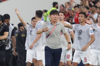 Menurut Erick Thohir, pertandingan Timnas Indonesia melawan Australia yang akan digelar di Stadion Utama Gelora Bung Karno (SUGBK) pada Selasa, 10 September 2024, pukul 19.00 WIB, adalah langkah penting bagi Garuda untuk semakin mendekati pentas dunia.