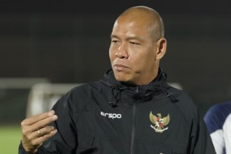 Pelatih Timnas Indonesia U-17 Nova Arianto