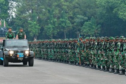 Beberapa alutsista yang akan berparade berasal dari TNI Angkatan Darat, seperti kendaraan taktis Maung, Bushmaster, Anoa, serta tank Leopard dan Harimau. Dari TNI Angkatan Laut, akan tampil tank amfibi BTR4, BMP 3F, dan rudal jarak jauh Yakhont. Sedangkan dari TNI Angkatan Udara, radar Smart Hunter, pesawat tempur, dan helikopter turut ambil bagian.