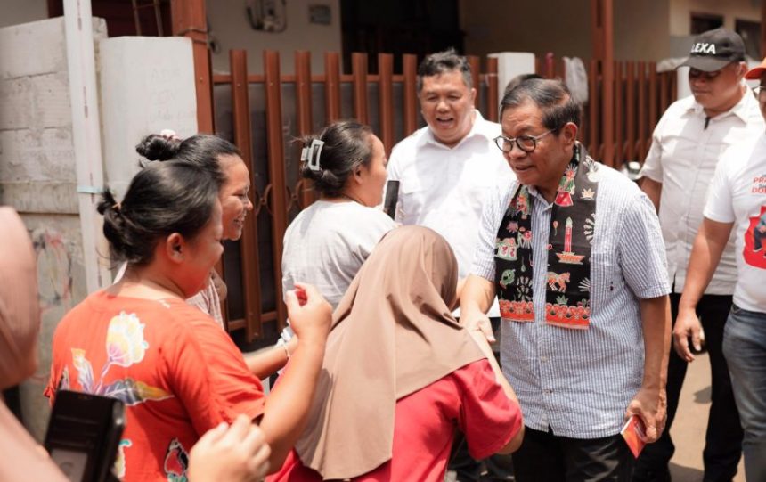 Pramono menegaskan bahwa program sekolah gratis tidak hanya berlaku untuk sekolah negeri, tetapi juga untuk sekolah swasta, khususnya bagi warga yang kurang mampu. “Baik di sekolah negeri maupun swasta, warga yang tidak mampu harus tetap mendapatkan pendidikan gratis,” tambah mantan Sekretaris Kabinet ini.