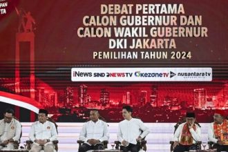 Debat ini dipandu oleh tujuh panelis ternama, di antaranya Gun Gun Heryanto, Siti Zuhro, dan Andhyta Firselly Utami. Selama 150 menit, para kandidat saling bertukar ide dan pandangan dalam enam segmen yang membahas visi dan solusi bagi masa depan Jakarta.