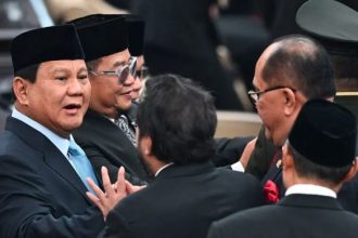 Di hari spesialnya ini, Prabowo juga dijadwalkan bertemu dengan Presiden kelima Republik Indonesia, Megawati Soekarnoputri. Meskipun belum dikonfirmasi secara resmi oleh pihak Prabowo, pertemuan ini sudah menjadi perbincangan hangat. "Nanti kita tunggu saja, saya belum bisa jawab," ujar Dahnil mengenai pertemuan tersebut.