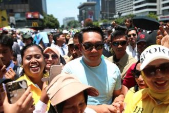 Komitmen Ridwan Kamil ini didukung oleh banyak elemen masyarakat, termasuk Komunitas Batak Marbisuk yang telah menyatakan dukungan penuh kepada pasangan Ridwan Kamil-Suswono dalam Pilkada Jakarta 2024.