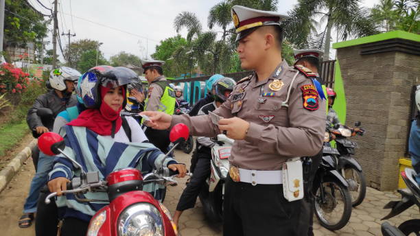 Meskipun penegakan hukum menjadi salah satu elemen penting dalam Operasi Zebra 2024, Polri menegaskan bahwa pendekatan utama adalah sosialisasi dan edukasi.