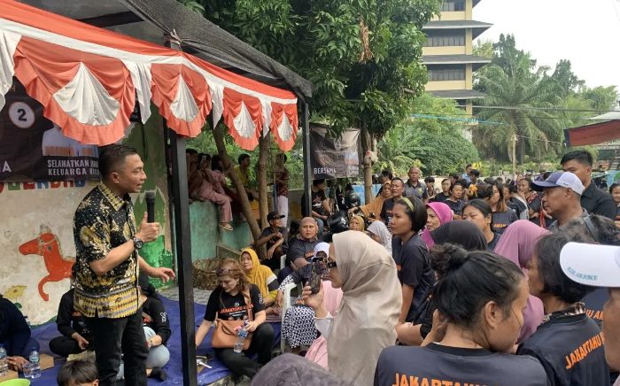 “Kami lebih enjoy, lebih bebas dalam menyampaikan, jadi tidak ada intervensi atau ‘titipan’,” jelas Mirah, yang juga pernah menjabat sebagai Presiden Asosiasi Serikat Pekerja (ASPEK) Indonesia.