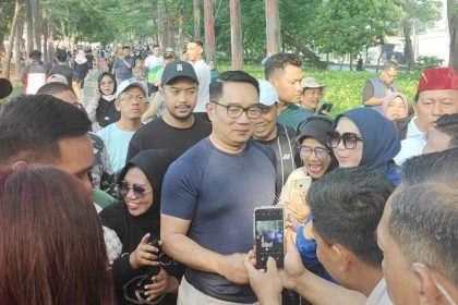 "Tadi ada masukan, waktu zaman Pak Ahok pengerukan BKT rutin dilakukan. Sekarang saya tidak lihat ada ekskavator sehingga terjadi pendangkalan. Seharusnya BKT bisa lebih dalam, nanti kita perbaiki SOP-nya," tambah Ridwan.