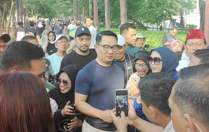 "Tadi ada masukan, waktu zaman Pak Ahok pengerukan BKT rutin dilakukan. Sekarang saya tidak lihat ada ekskavator sehingga terjadi pendangkalan. Seharusnya BKT bisa lebih dalam, nanti kita perbaiki SOP-nya," tambah Ridwan.